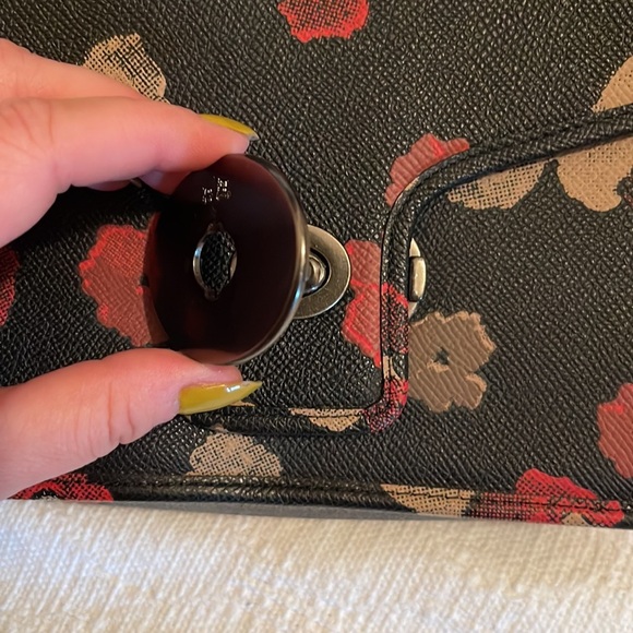 COACH -Page leather saddle bag in black floral - 33615 - NWT❤️ - Picture 4 of 12